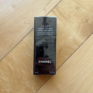 CHANEL LE LIFT Firming Anti Wrinkle Restorative Cream-Oil, 50 ML / 1.7 FL OZ